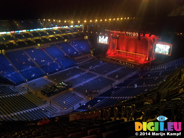 20140718_181314 Monty Python almost empty O2